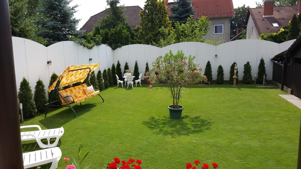 Bed and Breakfast Anna Vendeghaz Szegedin Exterior foto